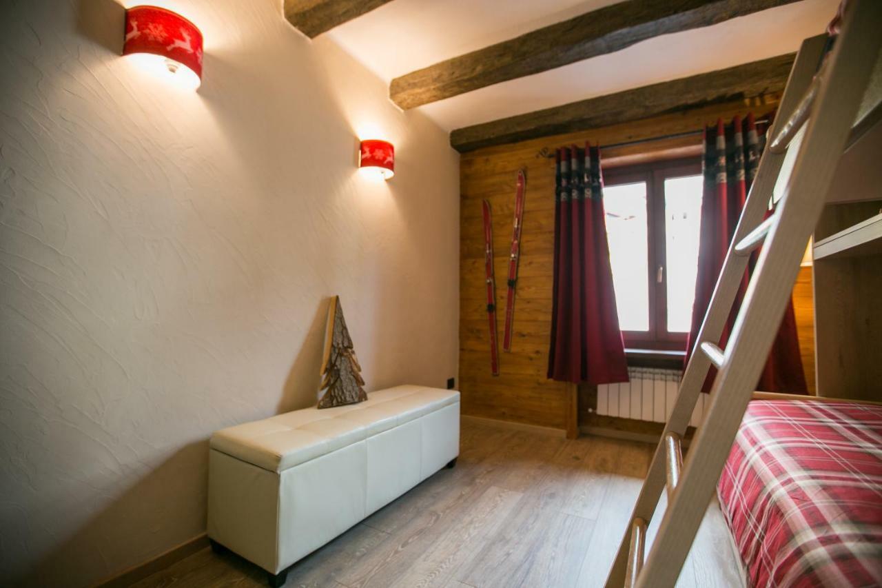 Appartamento Monte Bianco La Salle Luaran gambar