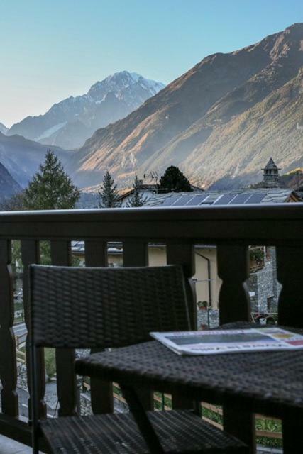 Appartamento Monte Bianco La Salle Luaran gambar